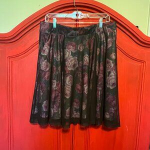 NWT Torrid skirt size 1 (14/16) Rose Mesh covering flare